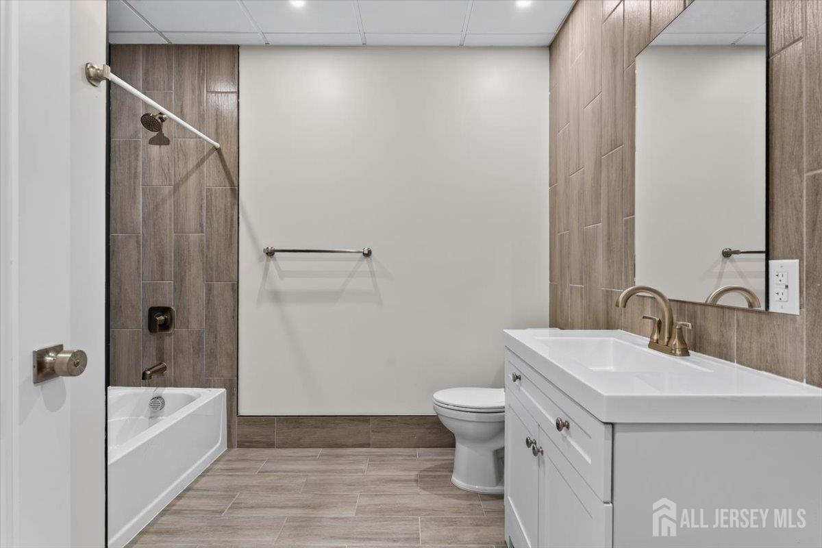 810 N 2nd Avenue Highland Park NJ 08904