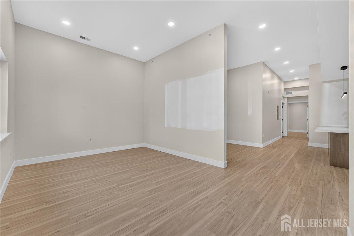 810 N 2nd Avenue Highland Park NJ 08904