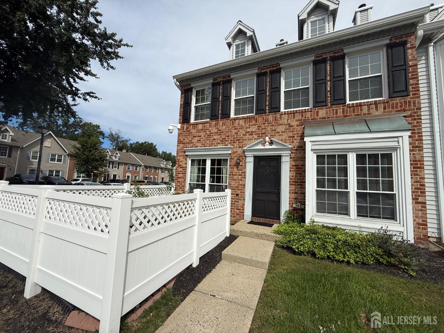 382 Hadleigh Lane North Brunswick NJ 08902