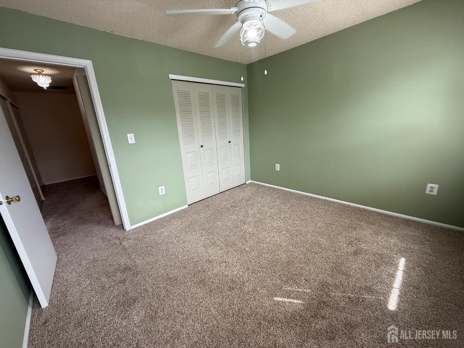 382 Hadleigh Lane North Brunswick NJ 08902