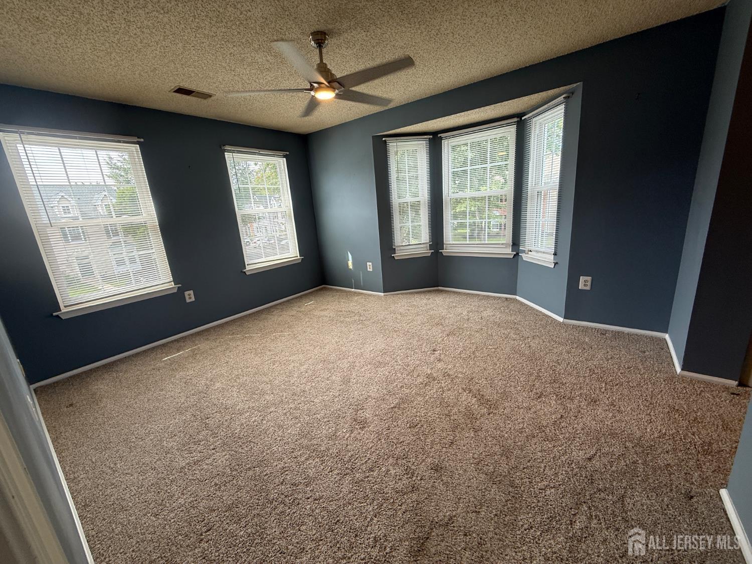 382 Hadleigh Lane North Brunswick NJ 08902