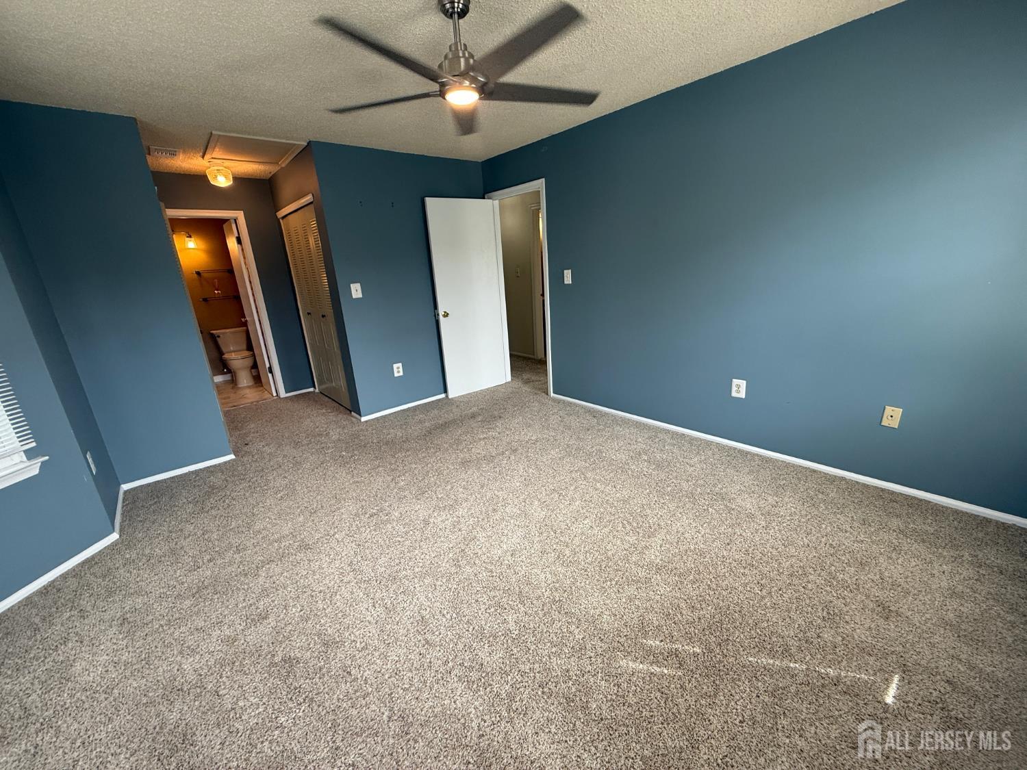 382 Hadleigh Lane North Brunswick NJ 08902