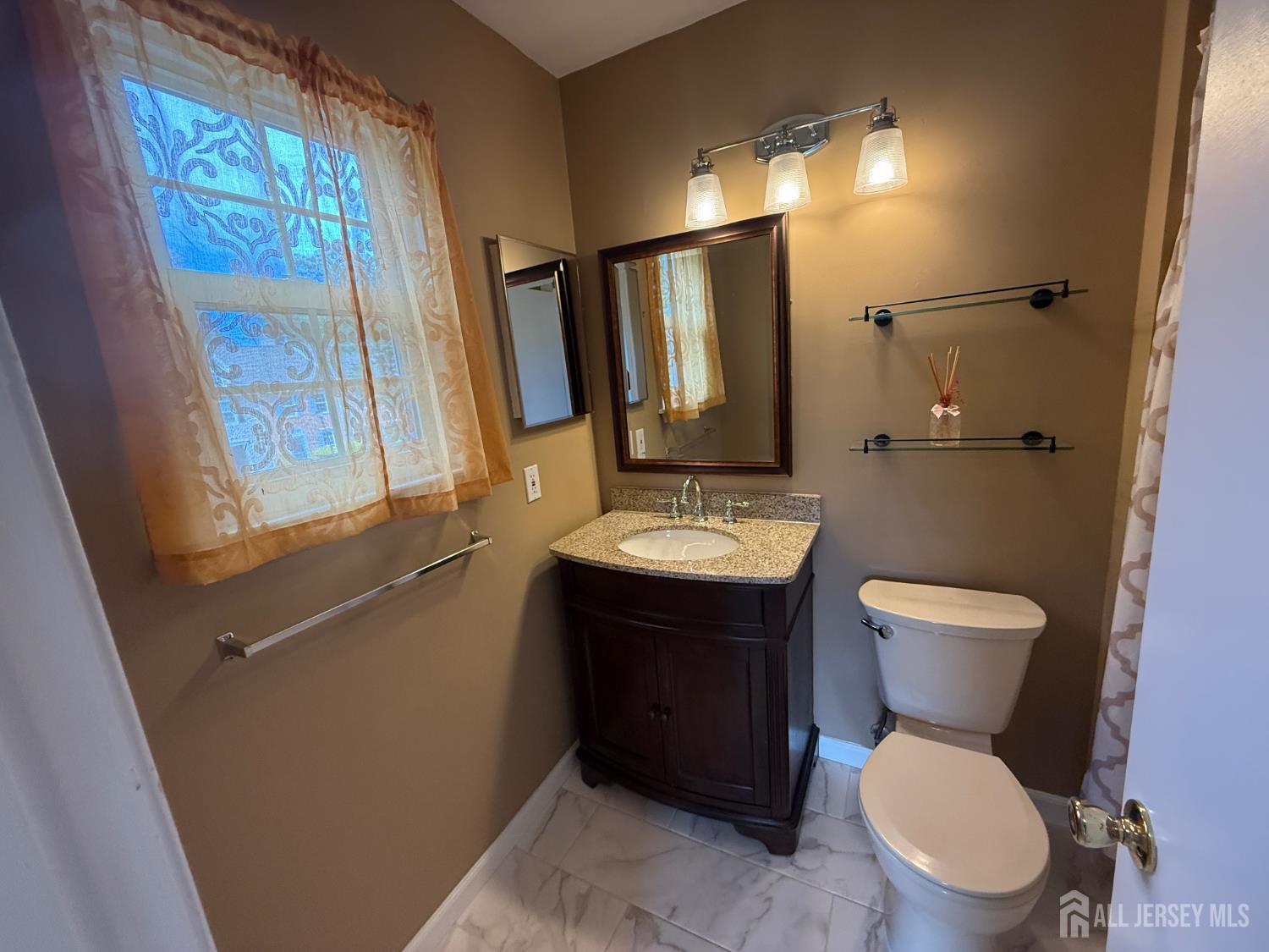 382 Hadleigh Lane North Brunswick NJ 08902