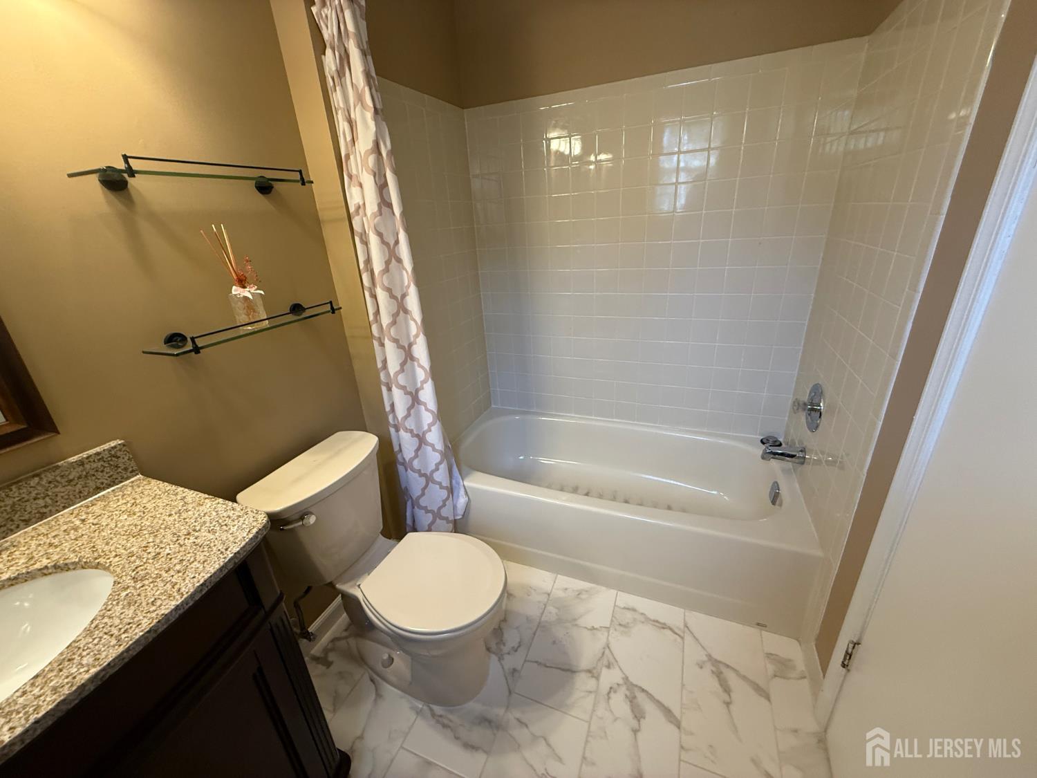 382 Hadleigh Lane North Brunswick NJ 08902