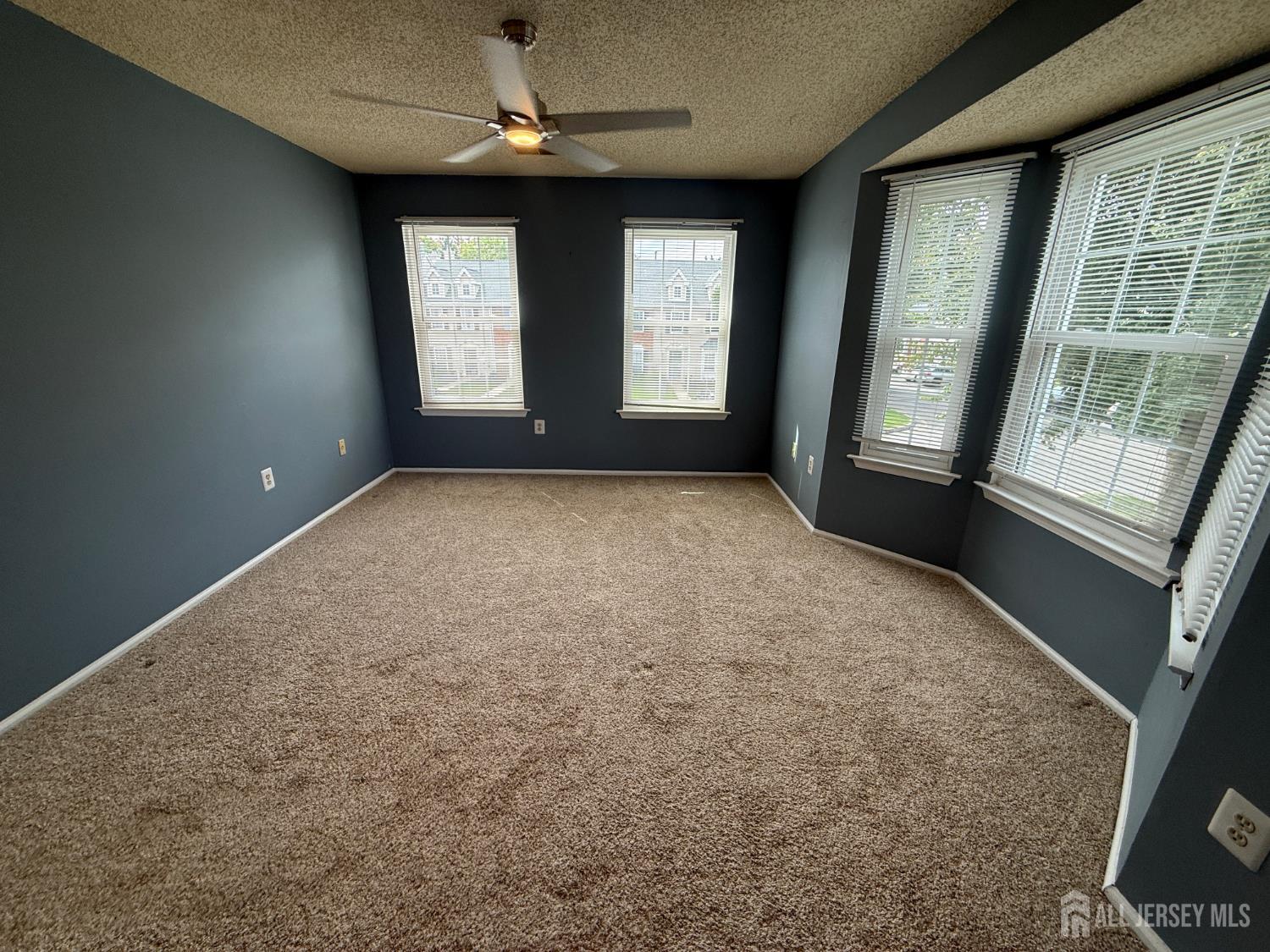 382 Hadleigh Lane North Brunswick NJ 08902