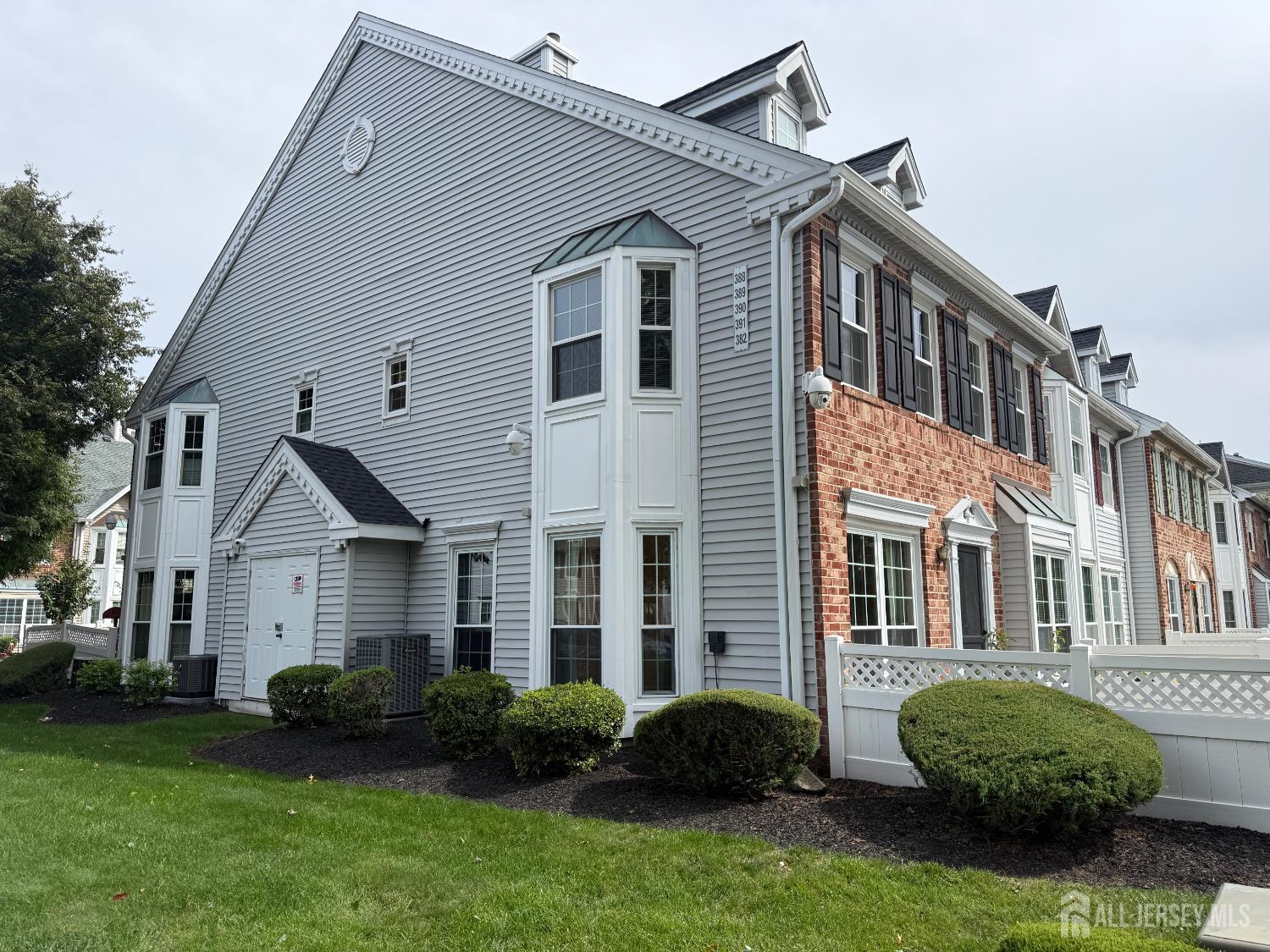 382 Hadleigh Lane North Brunswick NJ 08902