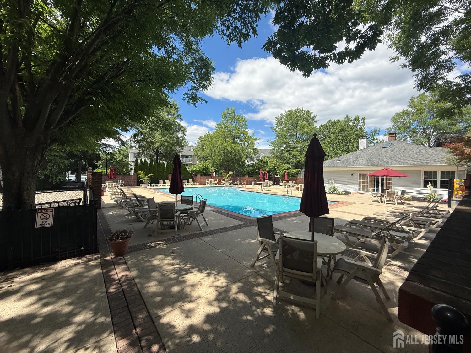 382 Hadleigh Lane North Brunswick NJ 08902