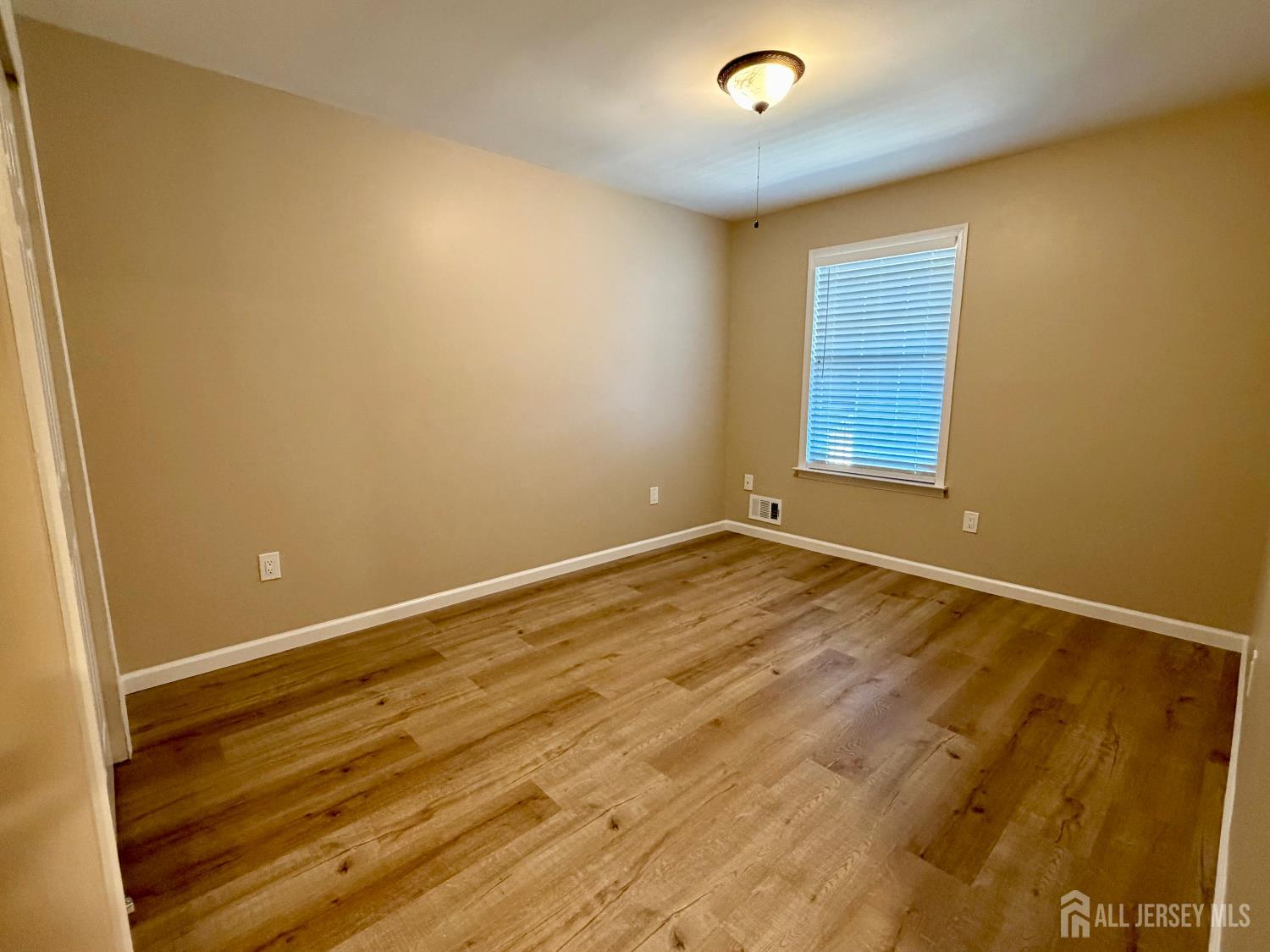 8 Benjamin Franklin Drive Monroe NJ 08831