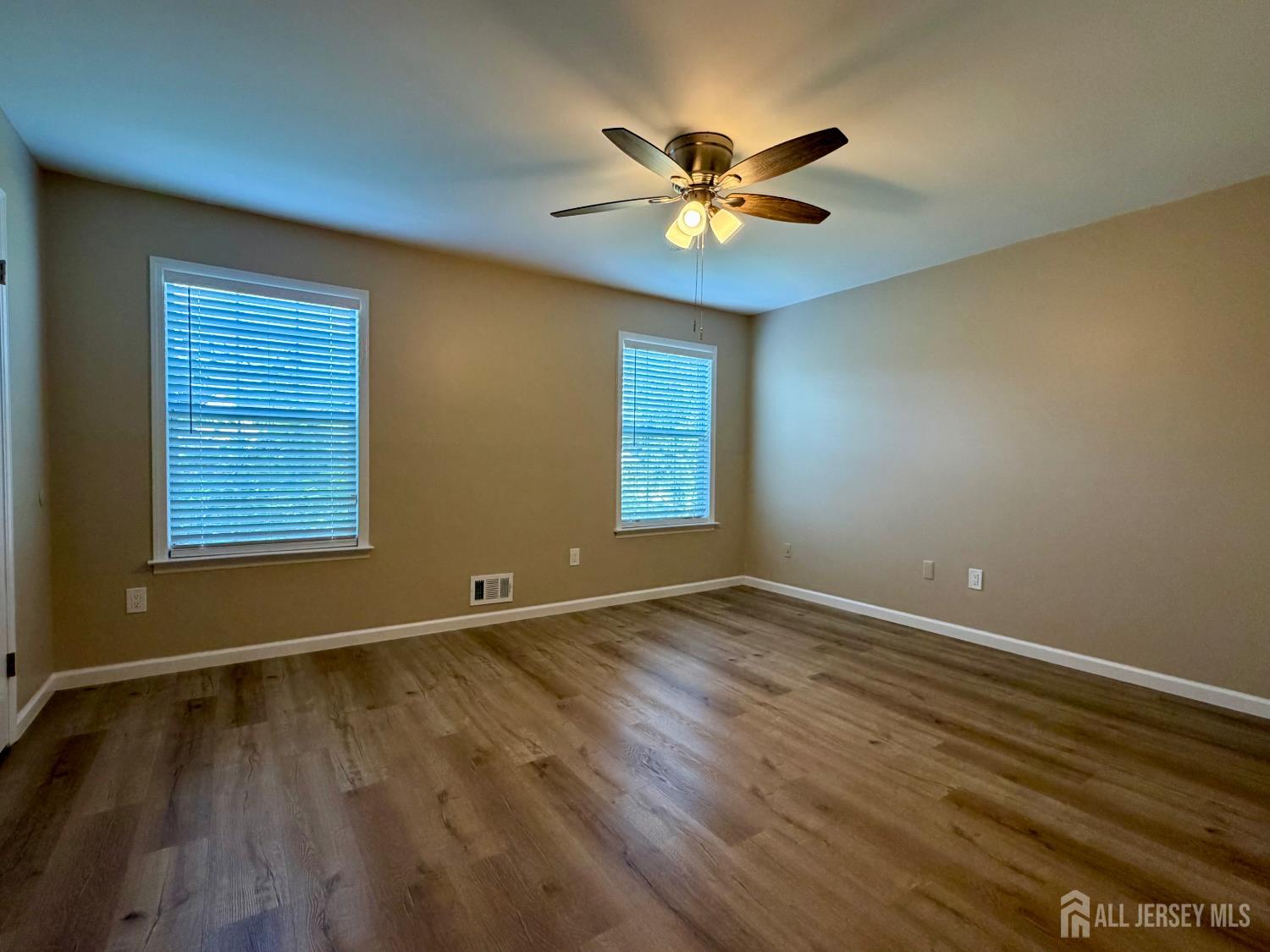 8 Benjamin Franklin Drive Monroe NJ 08831