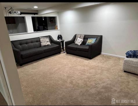 5 Gunther Loop Franklin NJ 08873