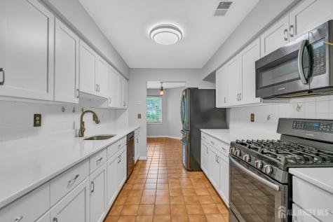 31 Fair Acres Court South Brunswick NJ 08540