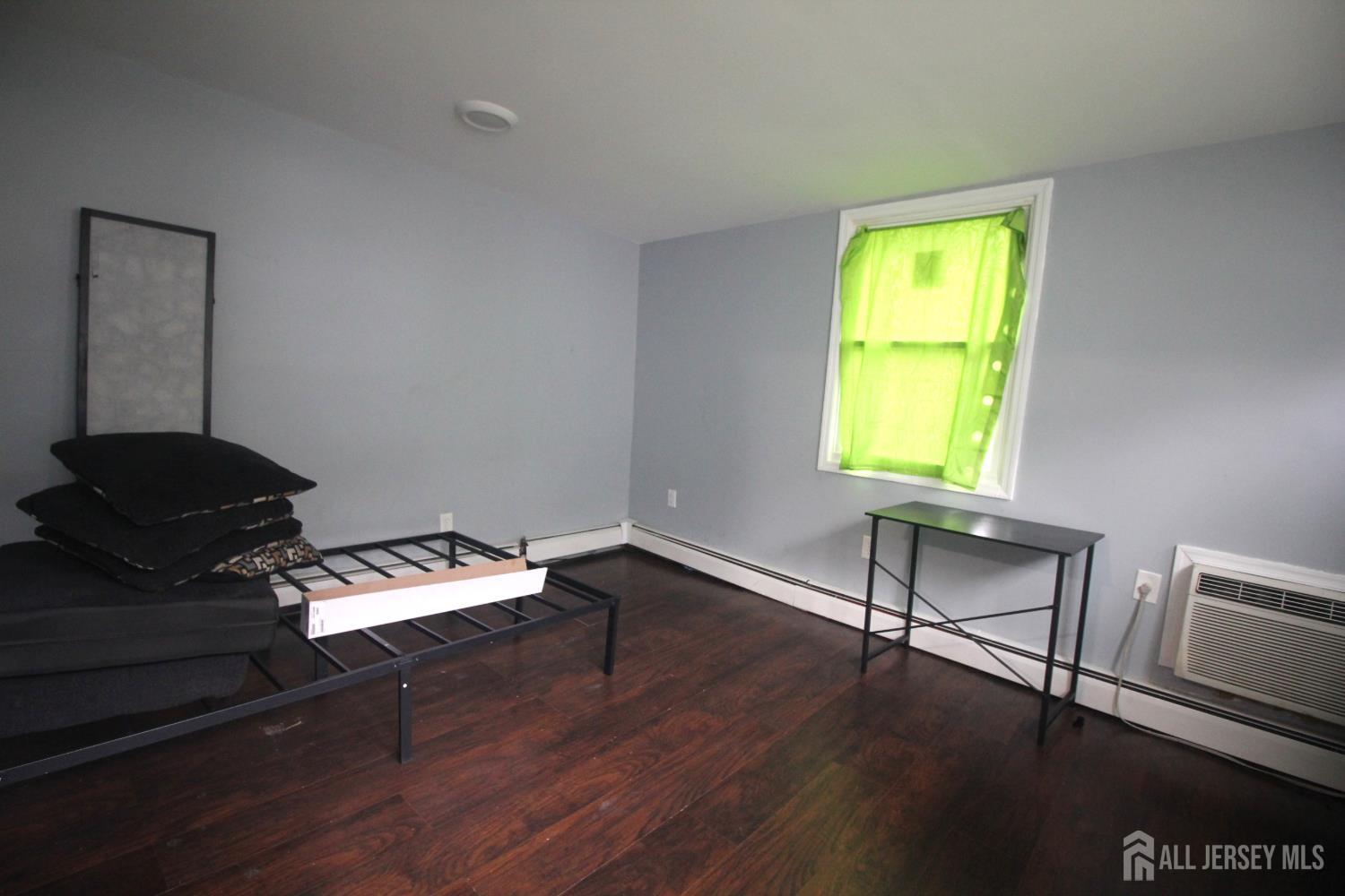 825 W 2nd Street Florence NJ 08518