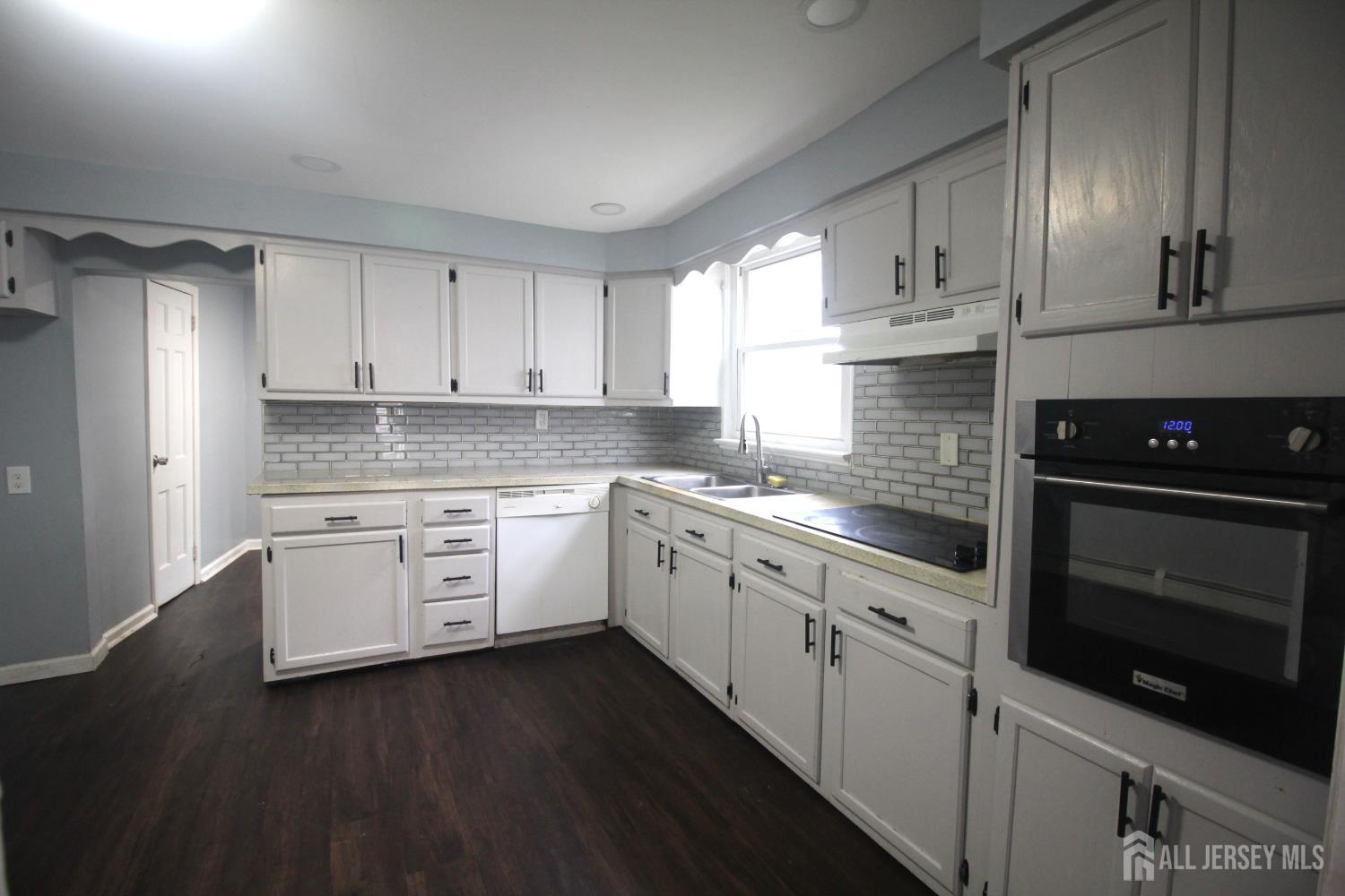 825 W 2nd Street Florence NJ 08518