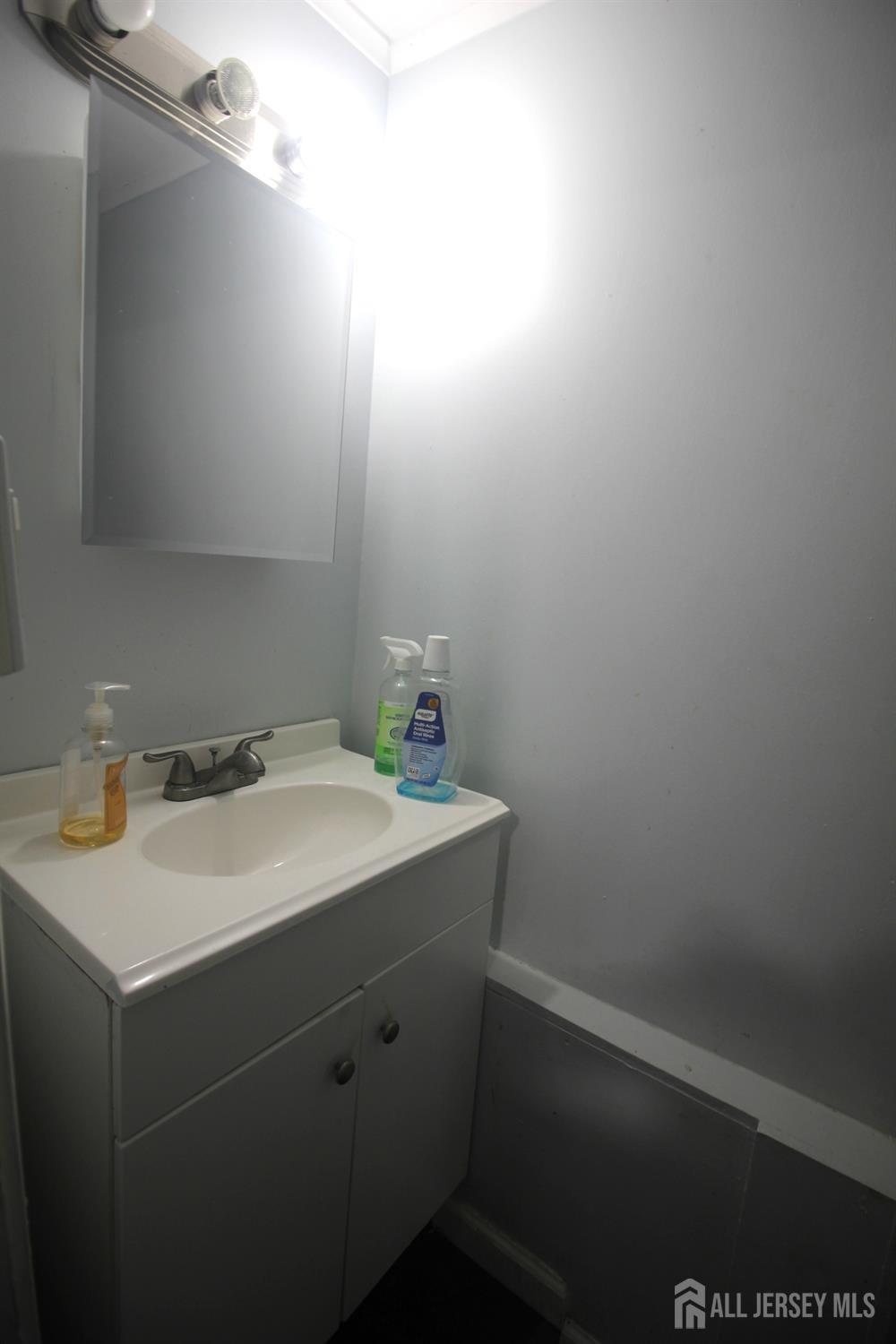 825 W 2nd Street Florence NJ 08518