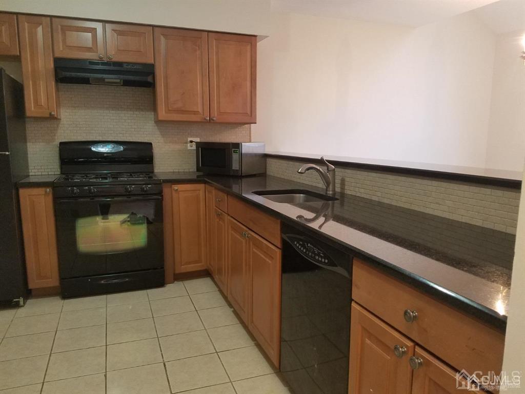 77 Winchester Way Franklin NJ 08873
