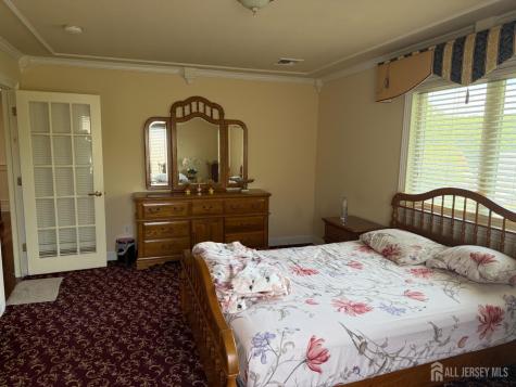 118 Swarthmore Terrace Metuchen NJ 08840