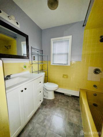 32 Union Place Irvington NJ 07111