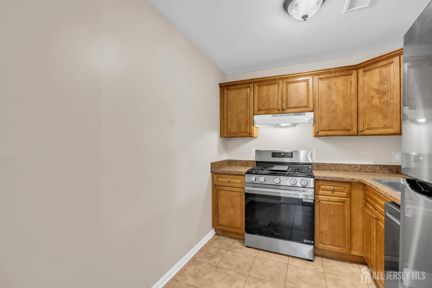 2101 Bayhead Drive Parlin NJ 08859