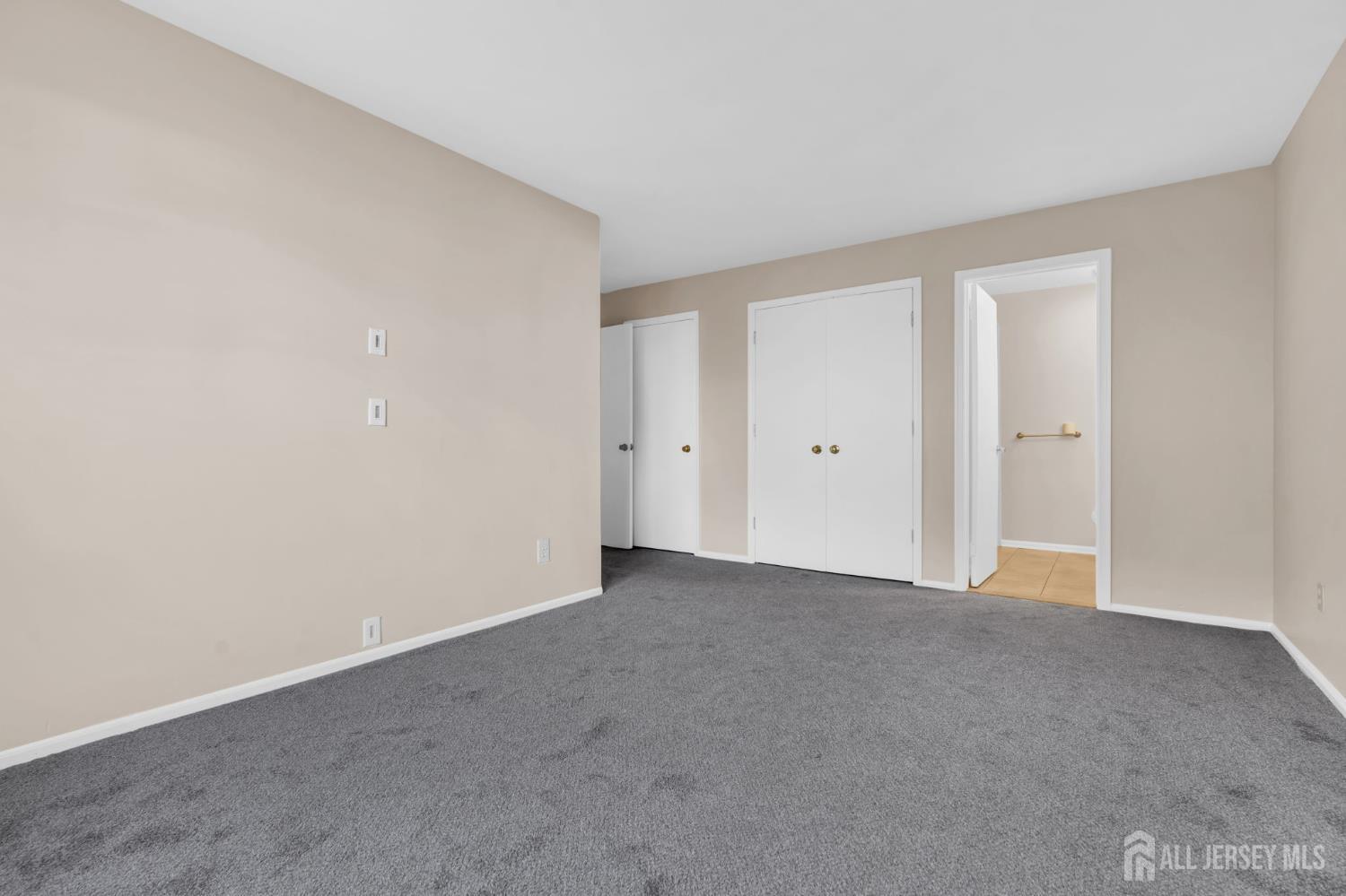 2101 Bayhead Drive Parlin NJ 08859