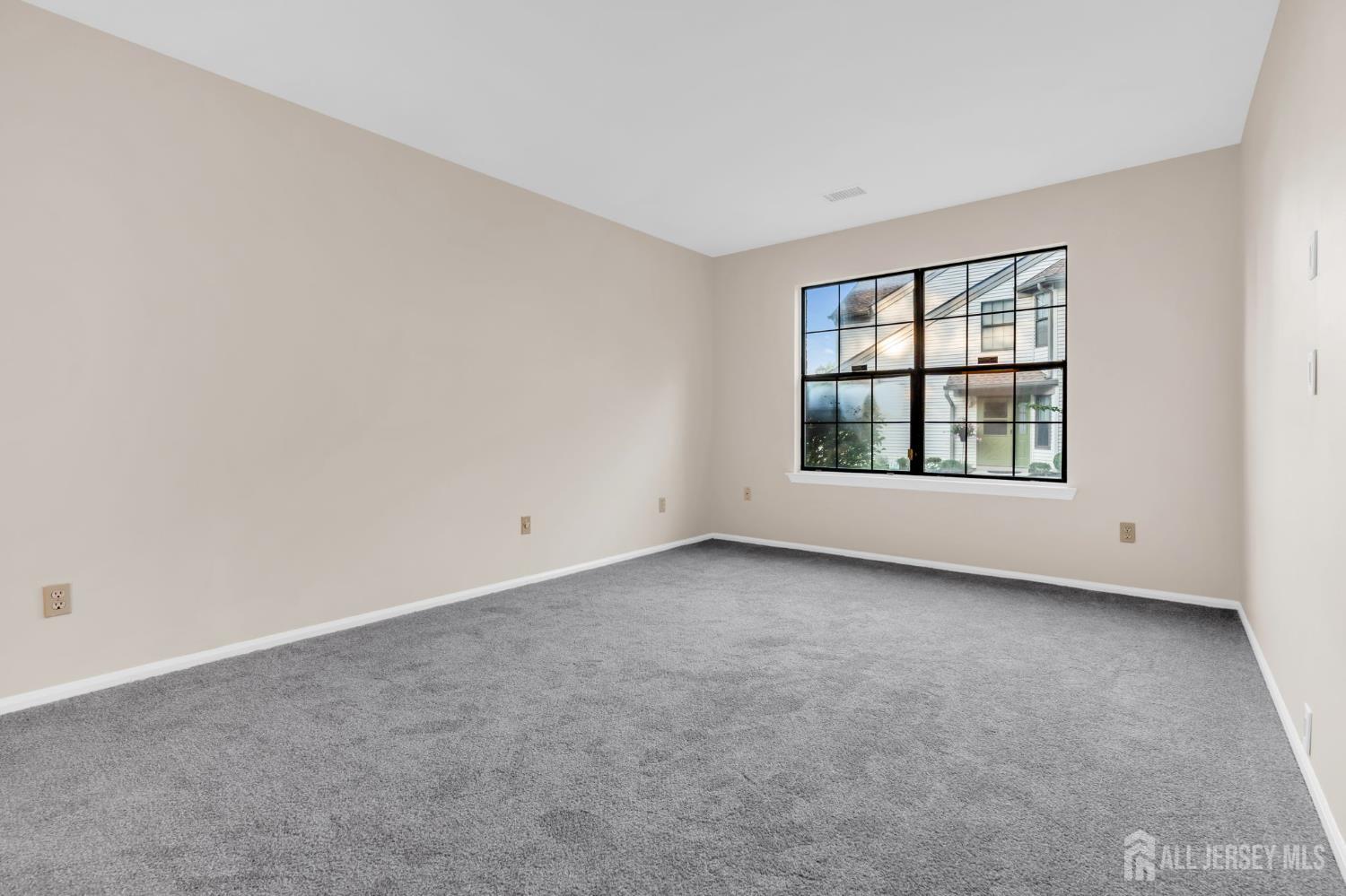 2101 Bayhead Drive Parlin NJ 08859