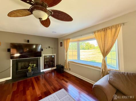 3 Dannys Way West Windsor NJ 08550