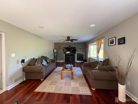 3 Dannys Way West Windsor NJ 08550