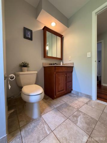 3 Dannys Way West Windsor NJ 08550