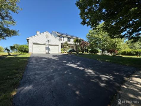 3 Dannys Way West Windsor NJ 08550