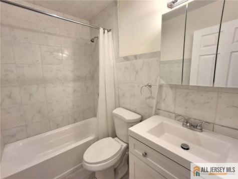 49 Hillside Avenue Sayreville NJ 08872