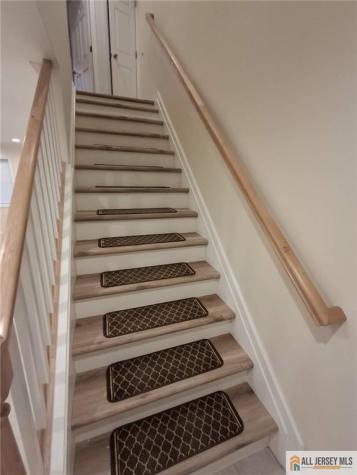 49 Hillside Avenue Sayreville NJ 08872