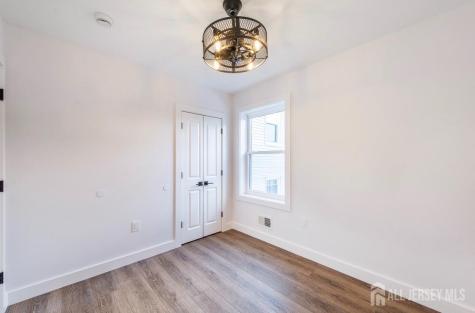227 21st Street Irvington NJ 07111