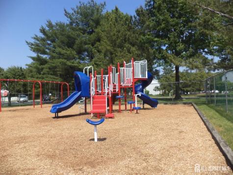 482 Danbury Lane East Brunswick NJ 08816