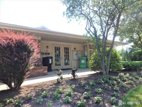 482 Danbury Lane East Brunswick NJ 08816