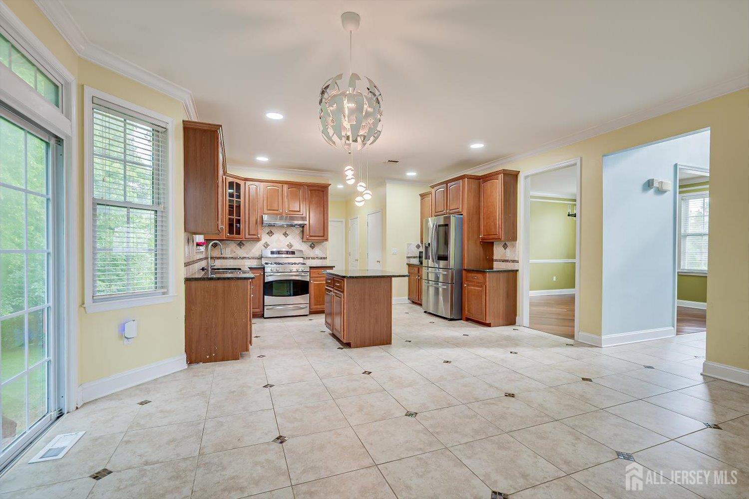 29 Mission Drive Monroe NJ 08831