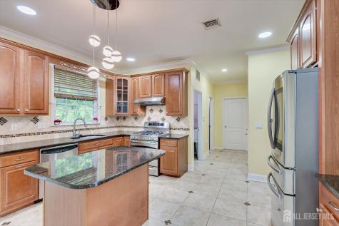 29 Mission Drive Monroe NJ 08831