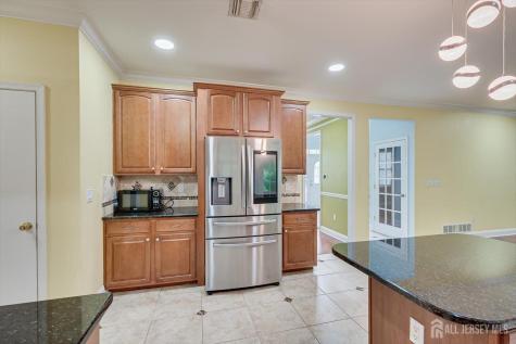 29 Mission Drive Monroe NJ 08831
