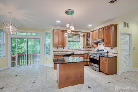 29 Mission Drive Monroe NJ 08831