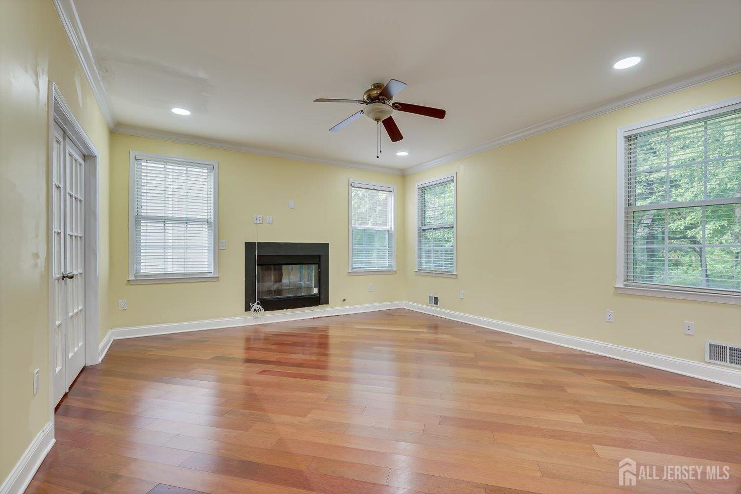 29 Mission Drive Monroe NJ 08831