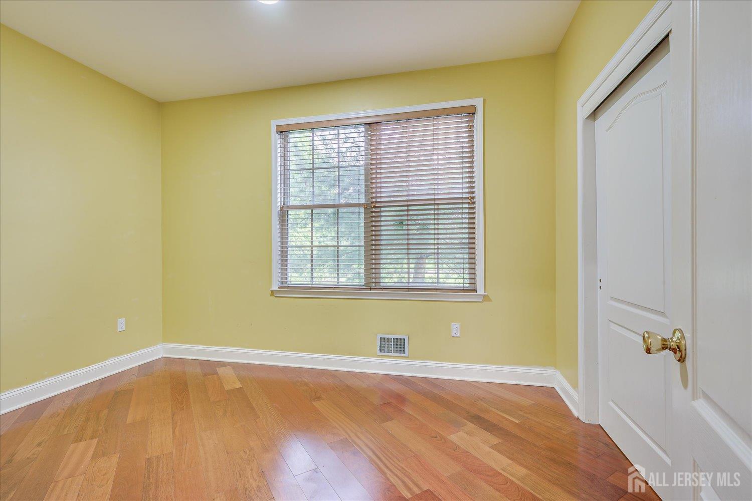 29 Mission Drive Monroe NJ 08831