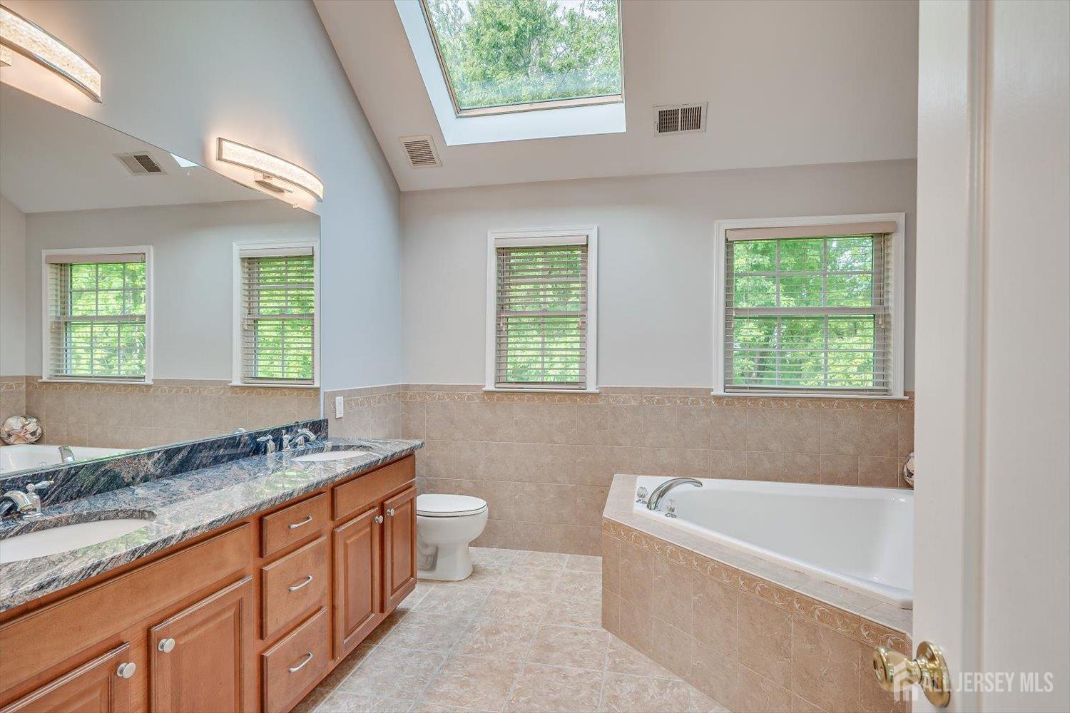 29 Mission Drive Monroe NJ 08831