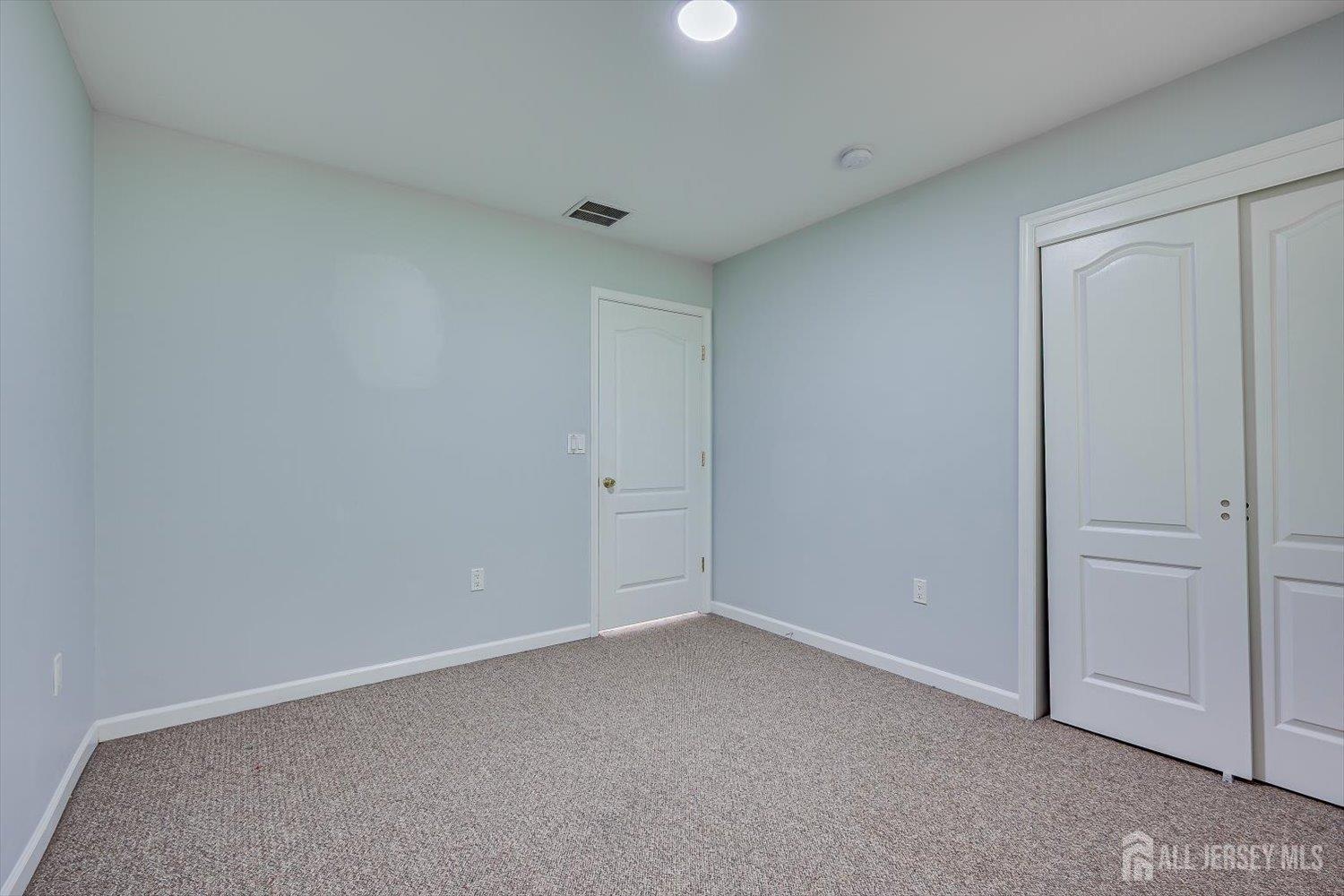 29 Mission Drive Monroe NJ 08831