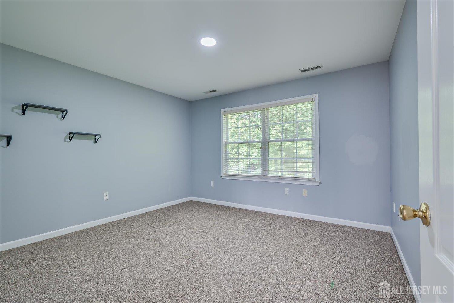 29 Mission Drive Monroe NJ 08831