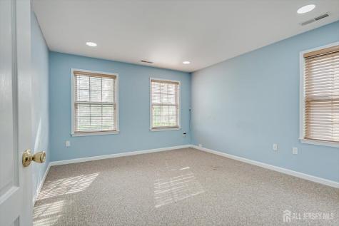 29 Mission Drive Monroe NJ 08831