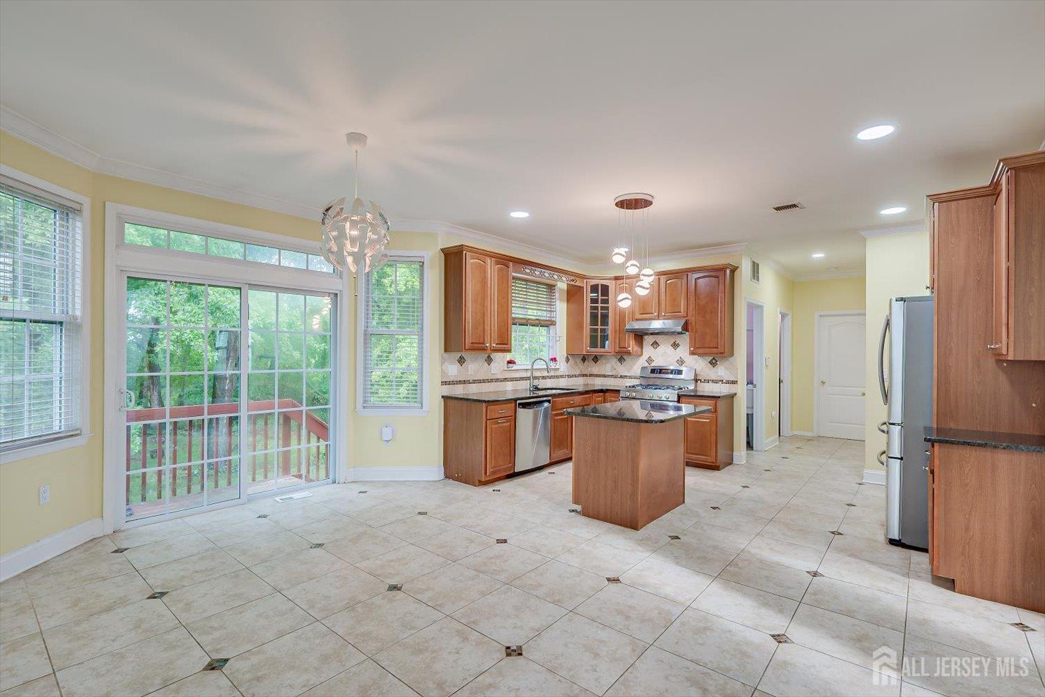 29 Mission Drive Monroe NJ 08831