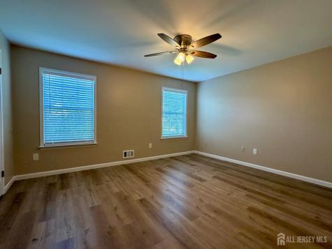 8 Benjamin Franklin Drive Monroe NJ 08831