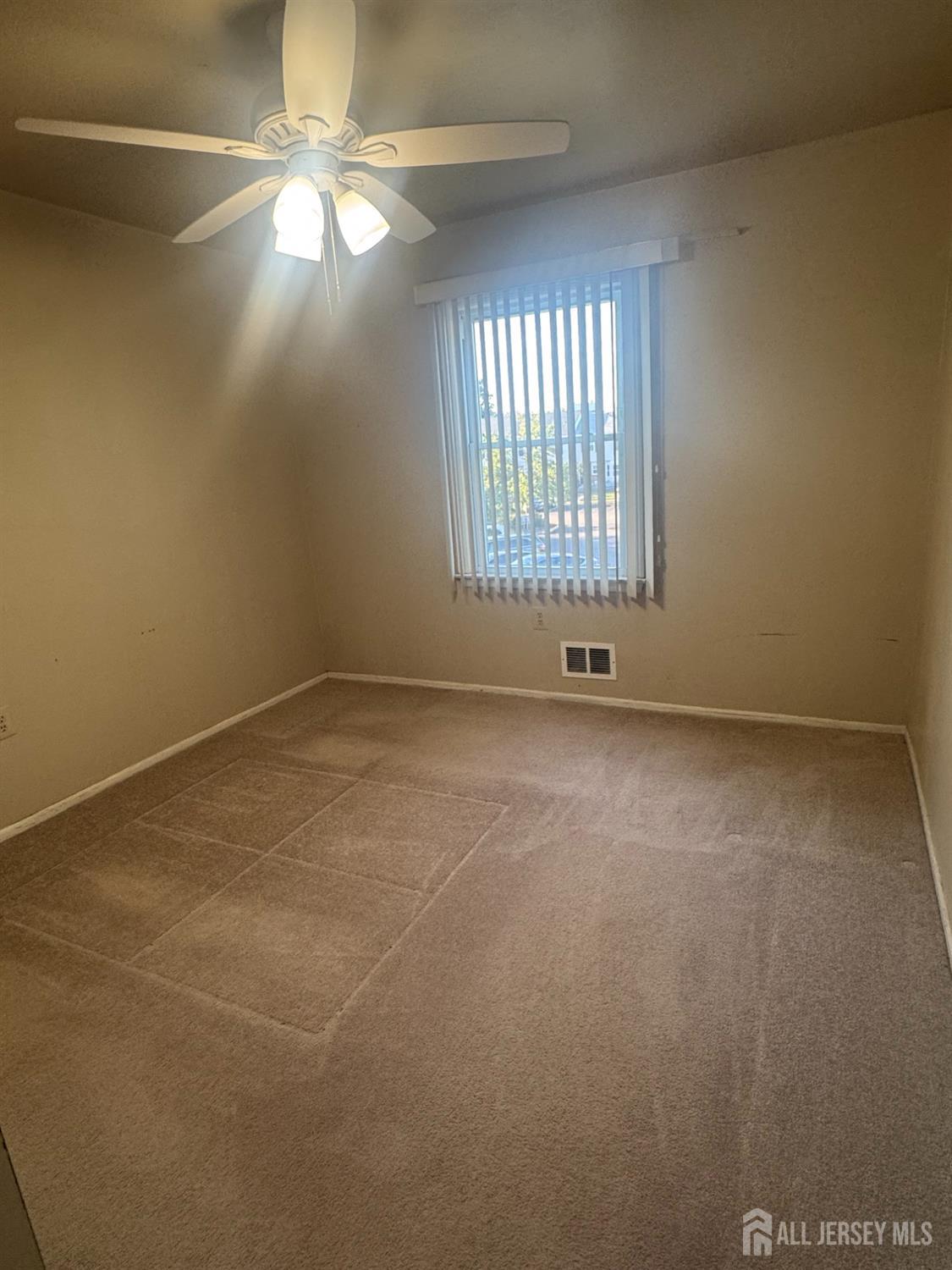 8 Begonia Court Sayreville NJ 08872