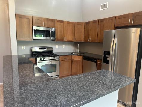 304 Wimbeldon Court North Brunswick NJ 08902