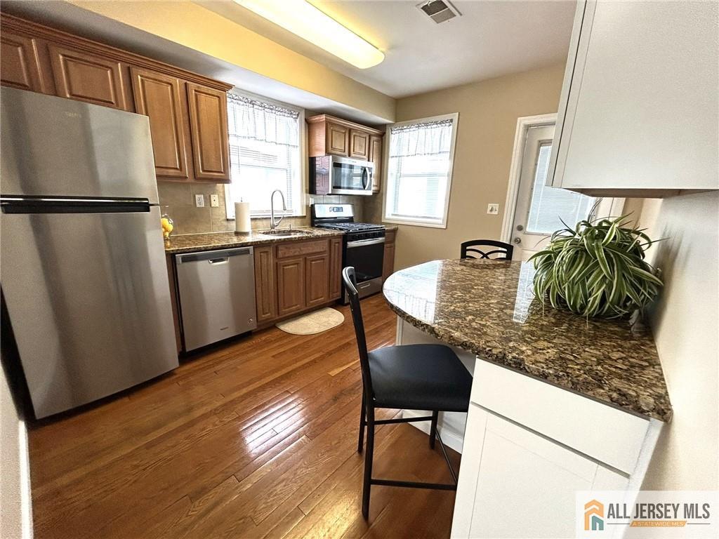 586 Jacques Street Perth Amboy NJ 08861
