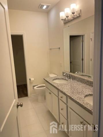 82 Depot Way Dunellen NJ 08812