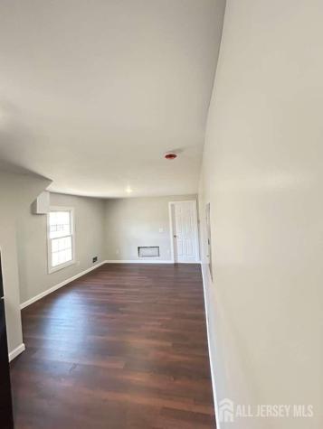 8 Hampton Street Newton Town NJ 07860
